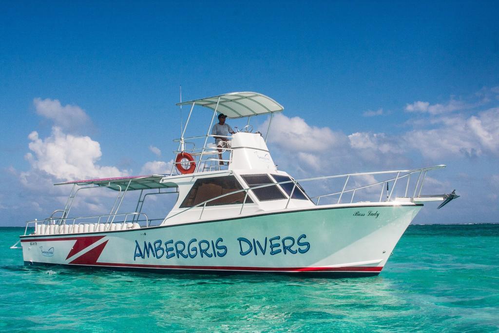 Ambergris Divers Resort 圣佩德罗 外观 照片